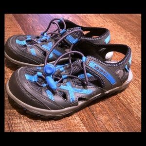 Merrell size 12 no tie shoes.